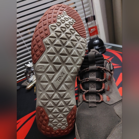 Teva trail shoes - Picture 4 of 5